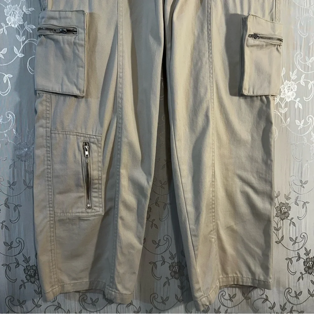 NWT Sixty-Six Los Angeles Beige Multi Pocket Beige Cargo Wide Leg Pants Size 5